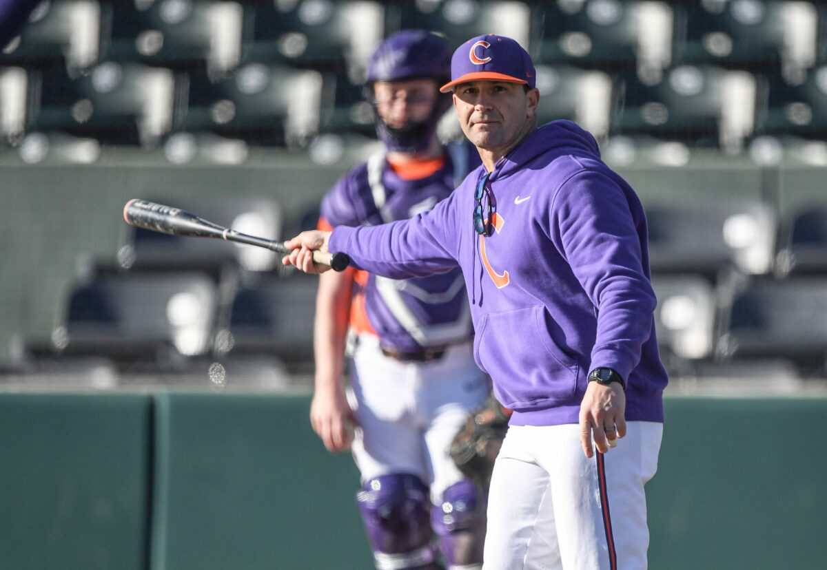 Clemson jumps to No. 2 in new USA TODAY Sports baseball coaches poll