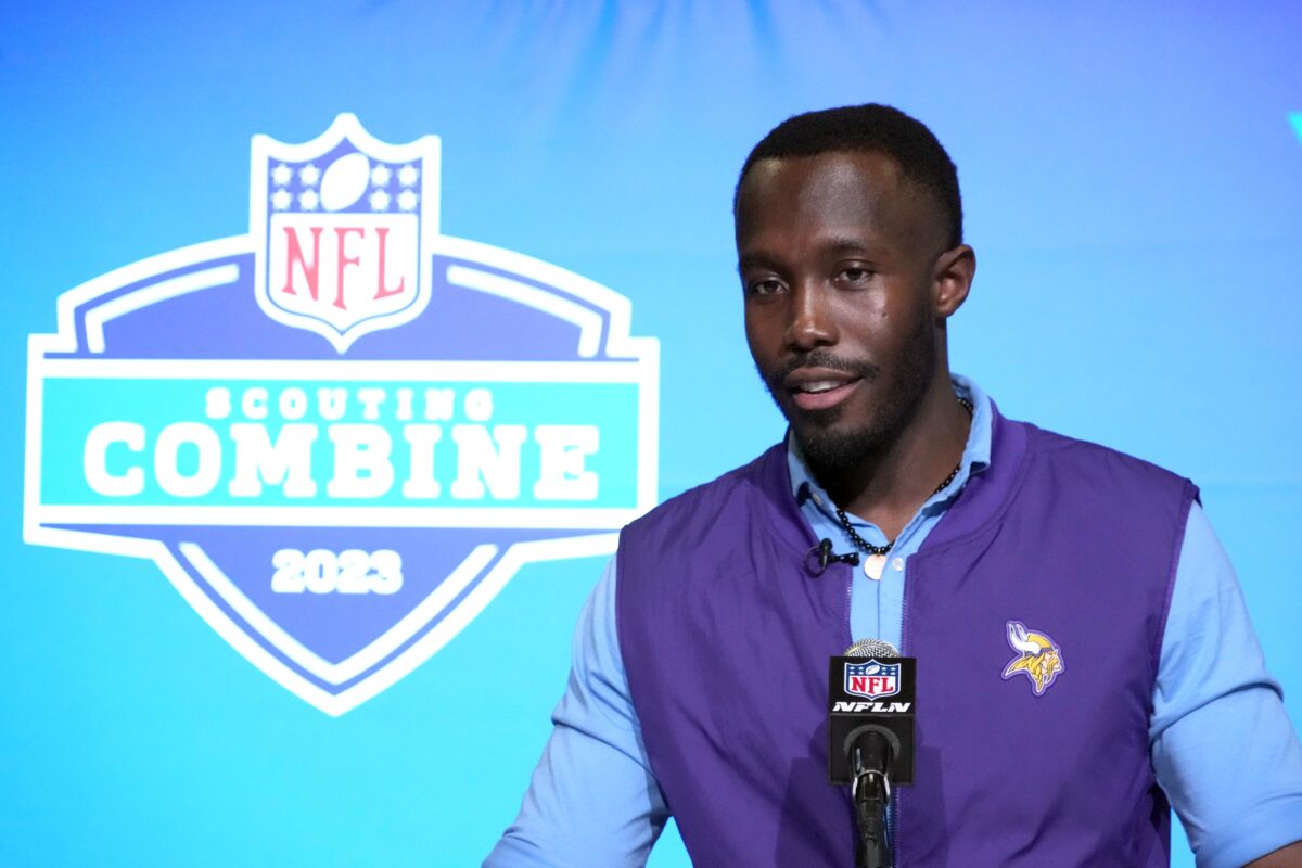 Adam Schefter: Vikings most ‘desperate’ to trade up with Patriots
