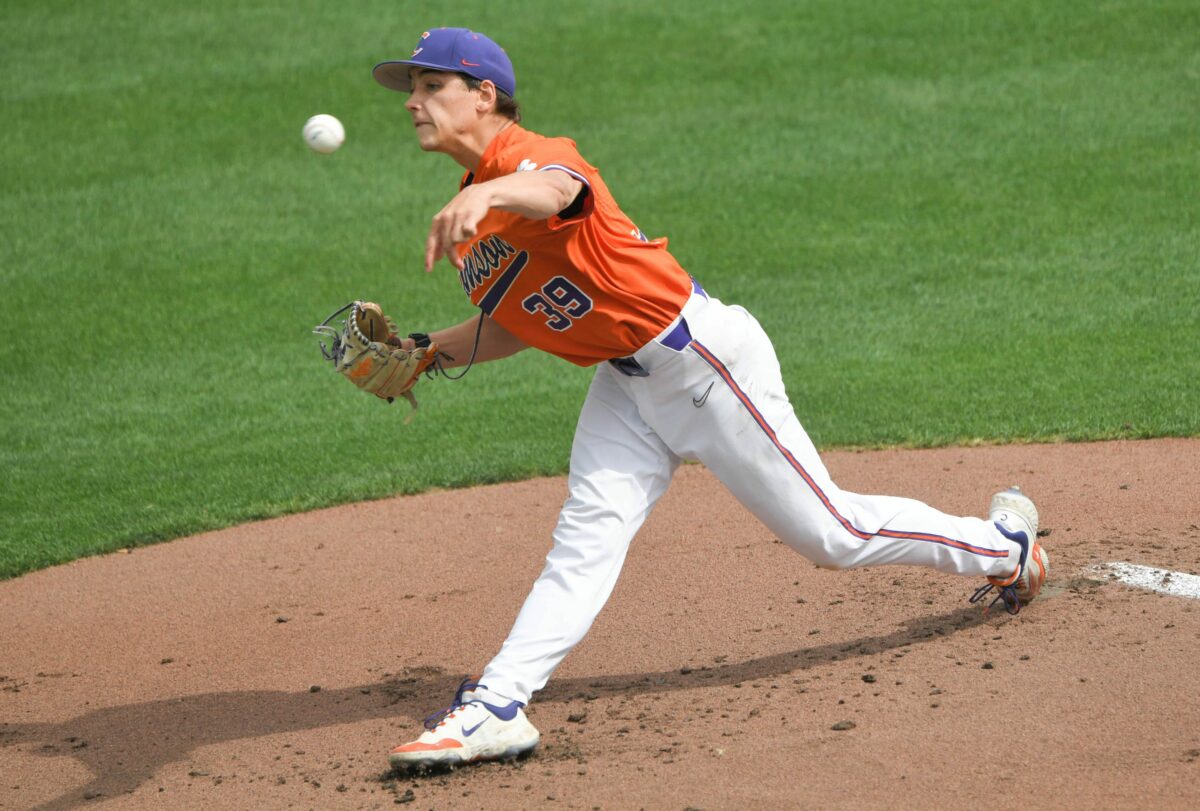Ethan Darden leads No. 2 Clemson past Notre Dame for series win