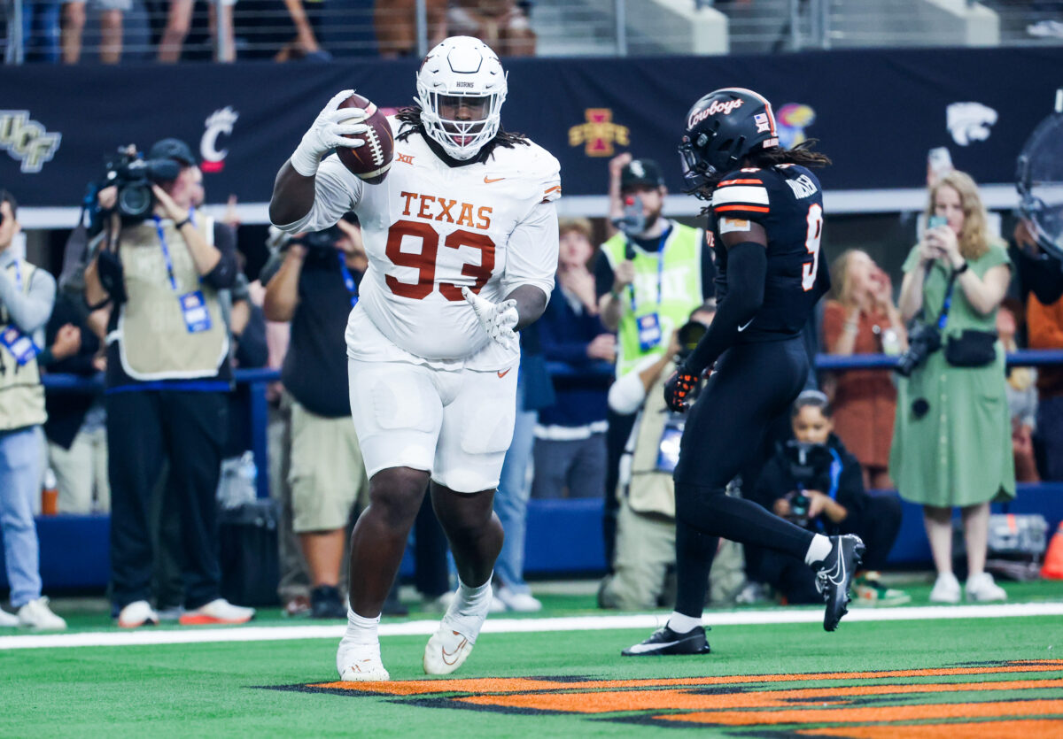 Possible Cowboys draft target DT T’Vondre Sweat arrested on DWI charge