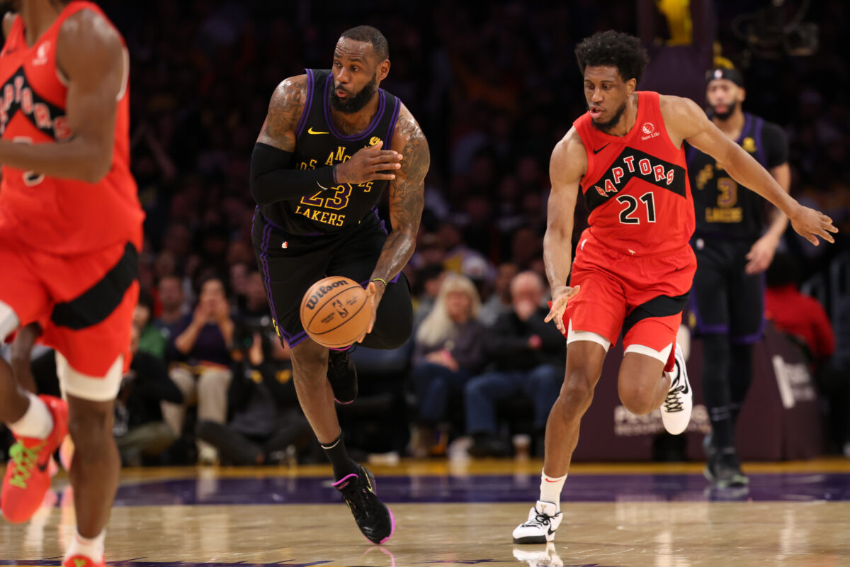Los Angeles Lakers at Toronto Raptors odds, picks and predictions