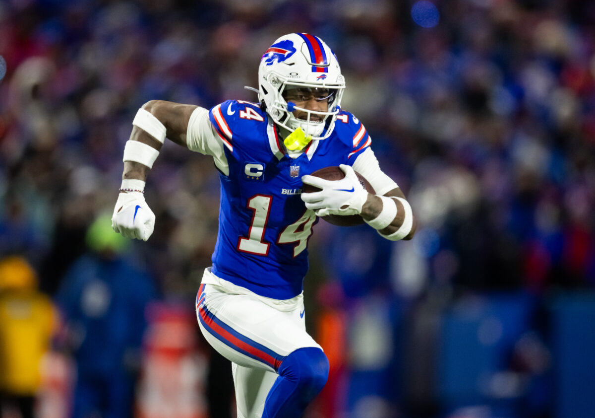 Texans trade for Bills star WR Stefon Diggs