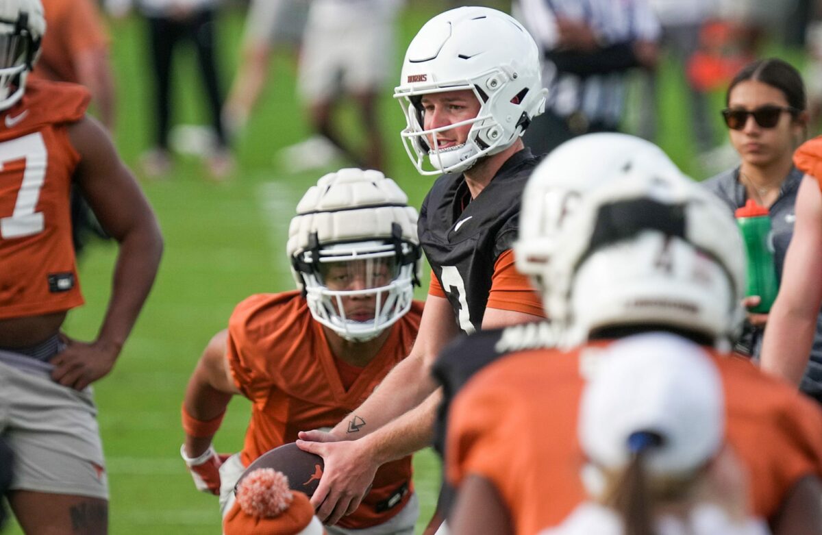 ESPN ranks Texas’ Quinn Ewers among college quarterbacks