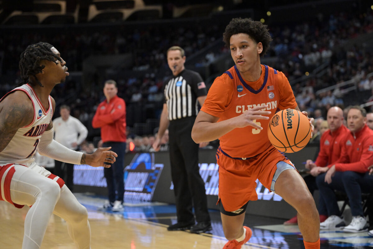 Clemson forward enters the transfer portal after one season with the Tigers