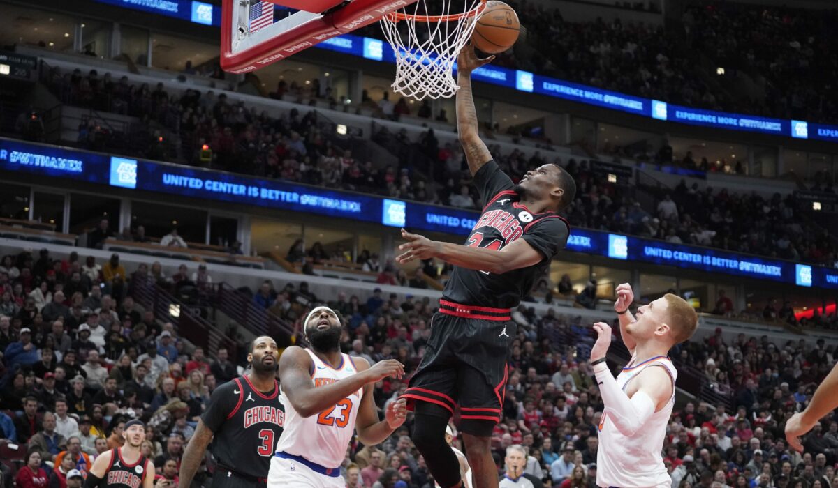 New York Knicks at Chicago Bulls odds, picks and predictions
