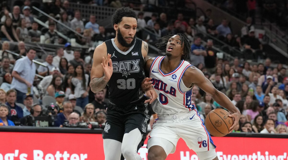 Julian Champagnie discusses Spurs’ tough loss to 76ers