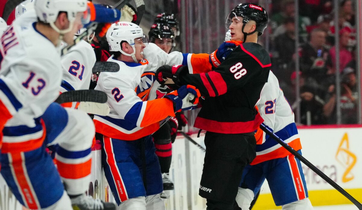 New York Islanders at Carolina Hurricanes Game 2 odds, picks and predictions