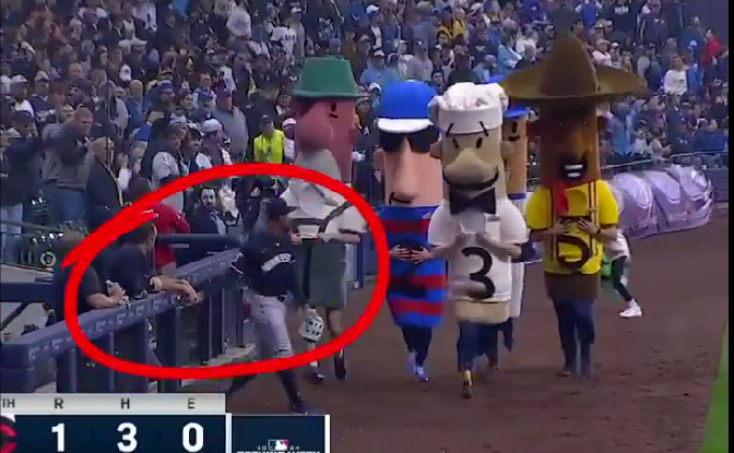 Twins’ Byron Buxton smoothly avoided getting decked by the Bratwurst during the Brewers’ Sausage Race