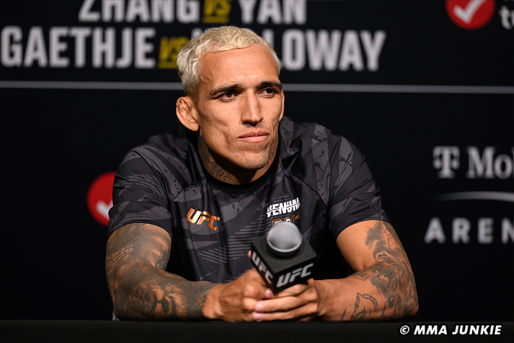 Charles Oliveira unconcerned with selling UFC 300 fight: ‘When that door closes, I’m a lion hunting’