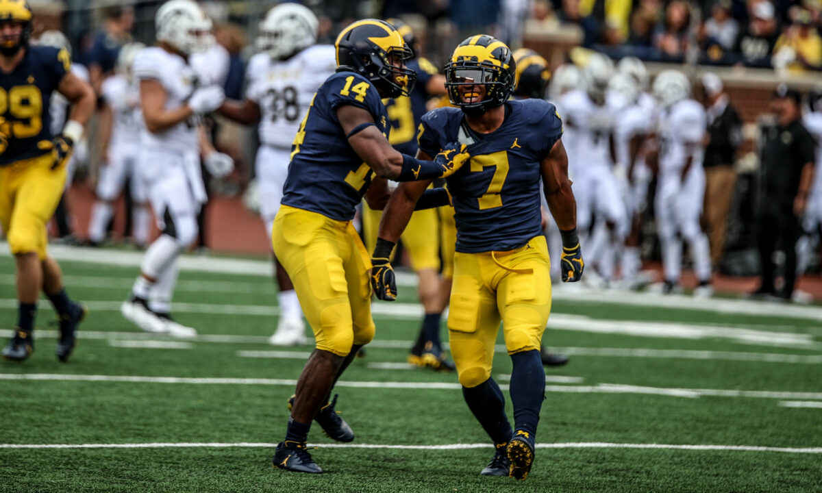 Former Michigan football VIPER Khaleke Hudson finds new NFL team