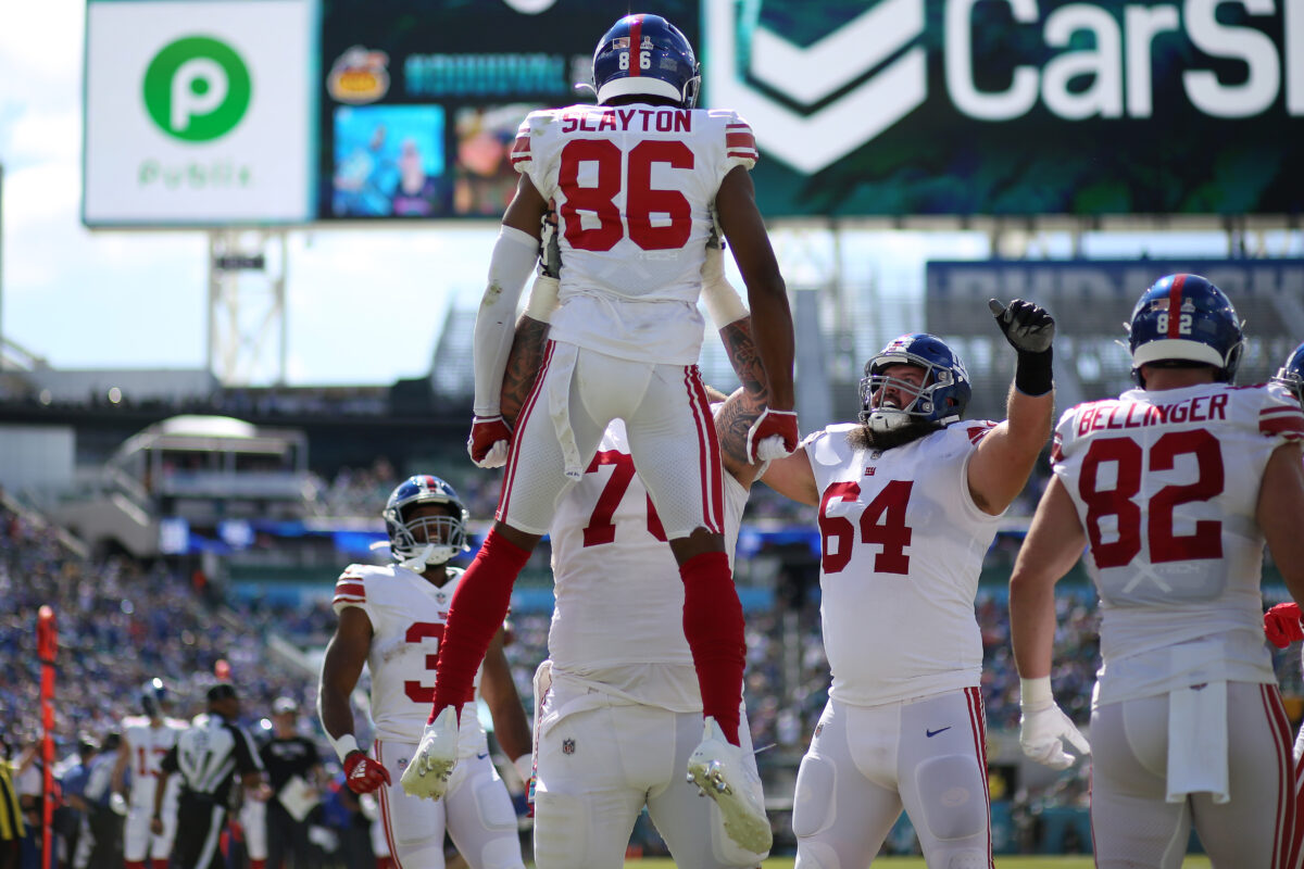 Darius Slayton returns to Giants amid contract dispute