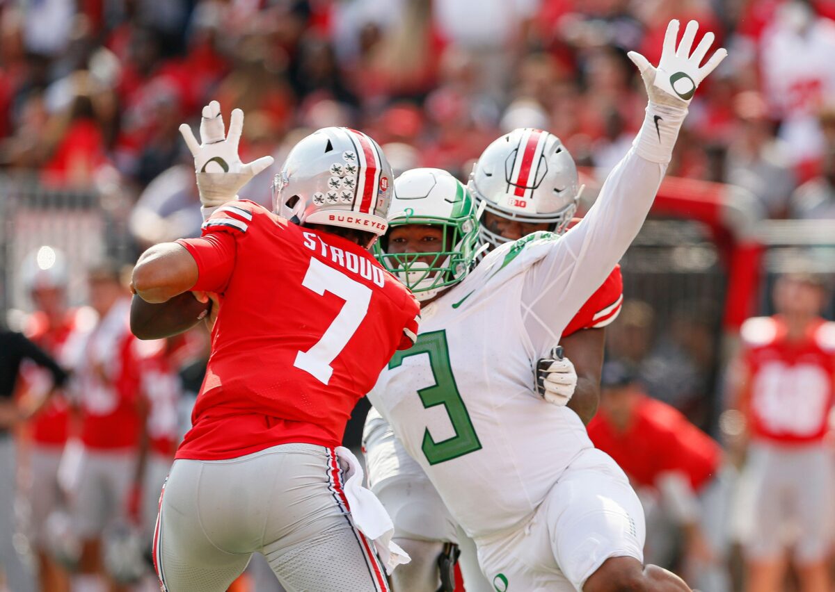 Oregon Ducks stand as Ohio State’s biggest test, says Buckeyes writer