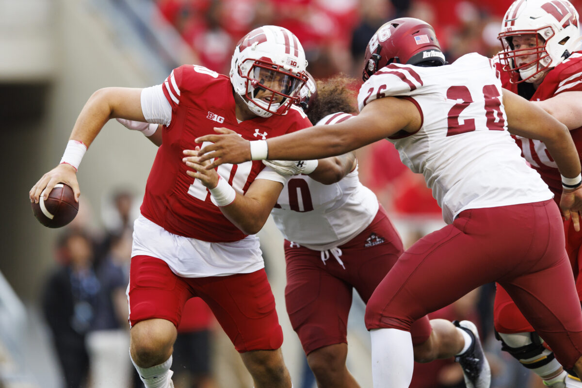 Former Wisconsin quarterback transfer commits to Utah Tech