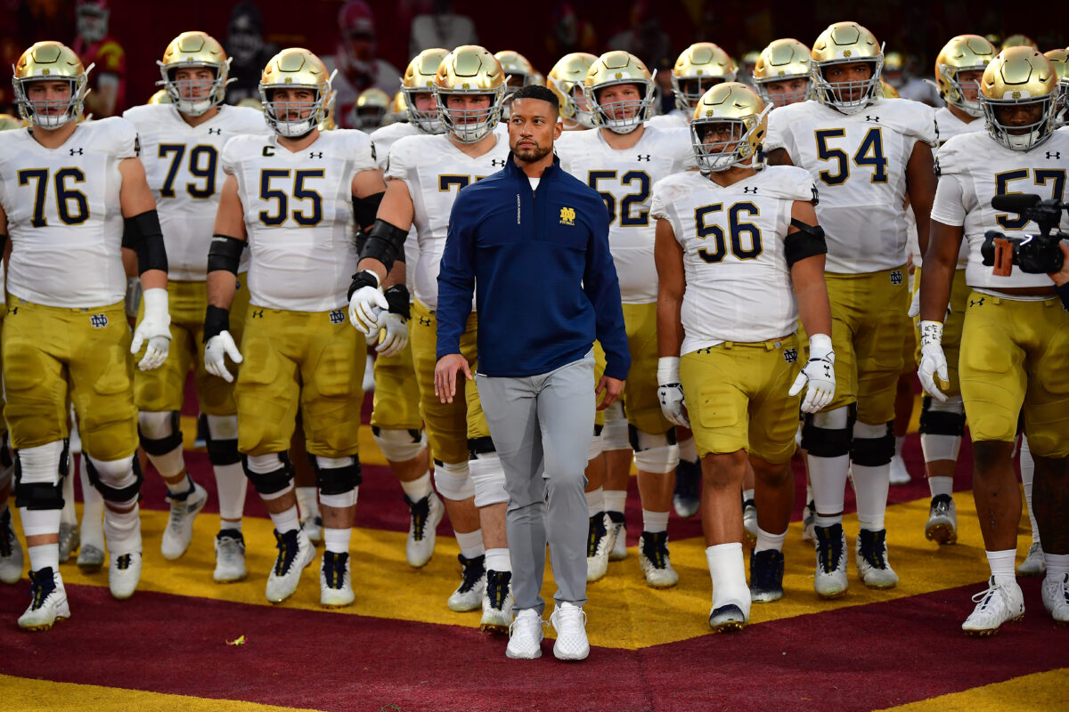 Notre Dame ignores ‘sideshows,’ takes high road in recruiting