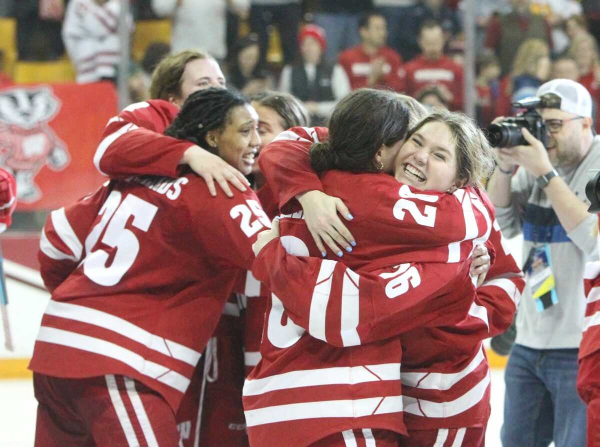 Former Wisconsin women’s hockey staple transfers to Big Ten rival
