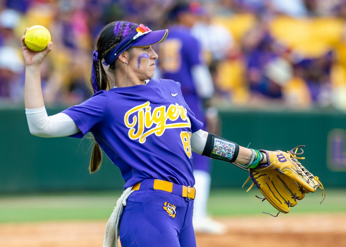 LSU softball clinches series win against Liberty in Game 2
