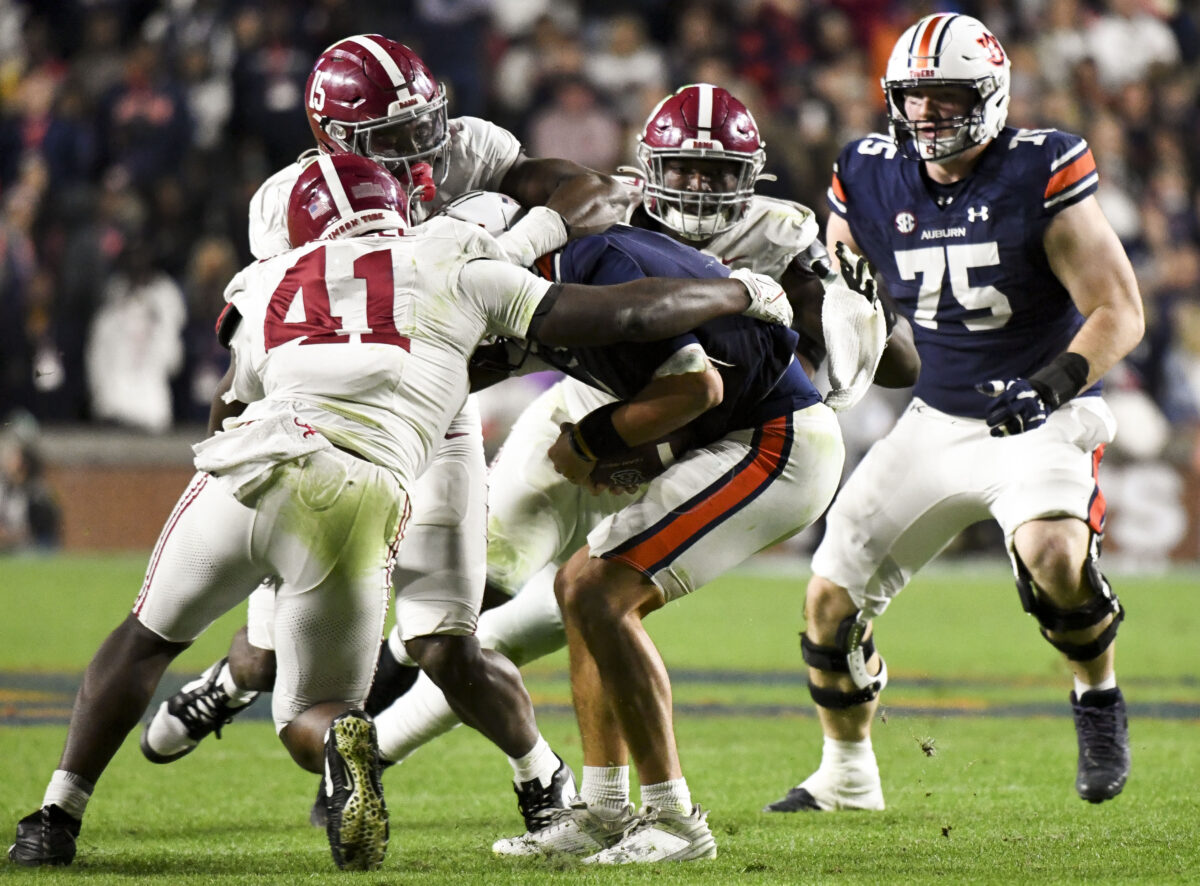 DC Brian Flores compares Dallas Turner to former Alabama/NFL star