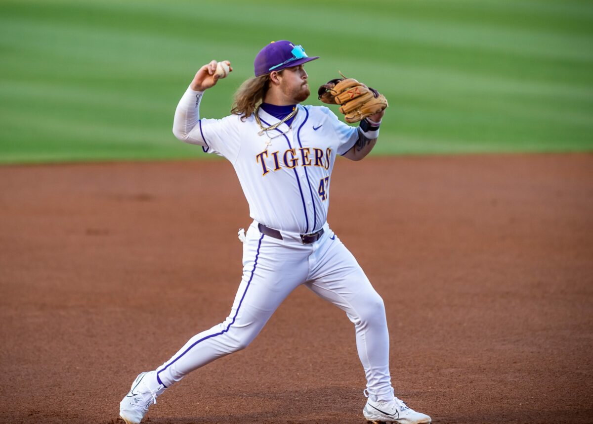LSU’s Tommy White a 1st round pick in MLB Pipeline’s debut 2024 mock draft