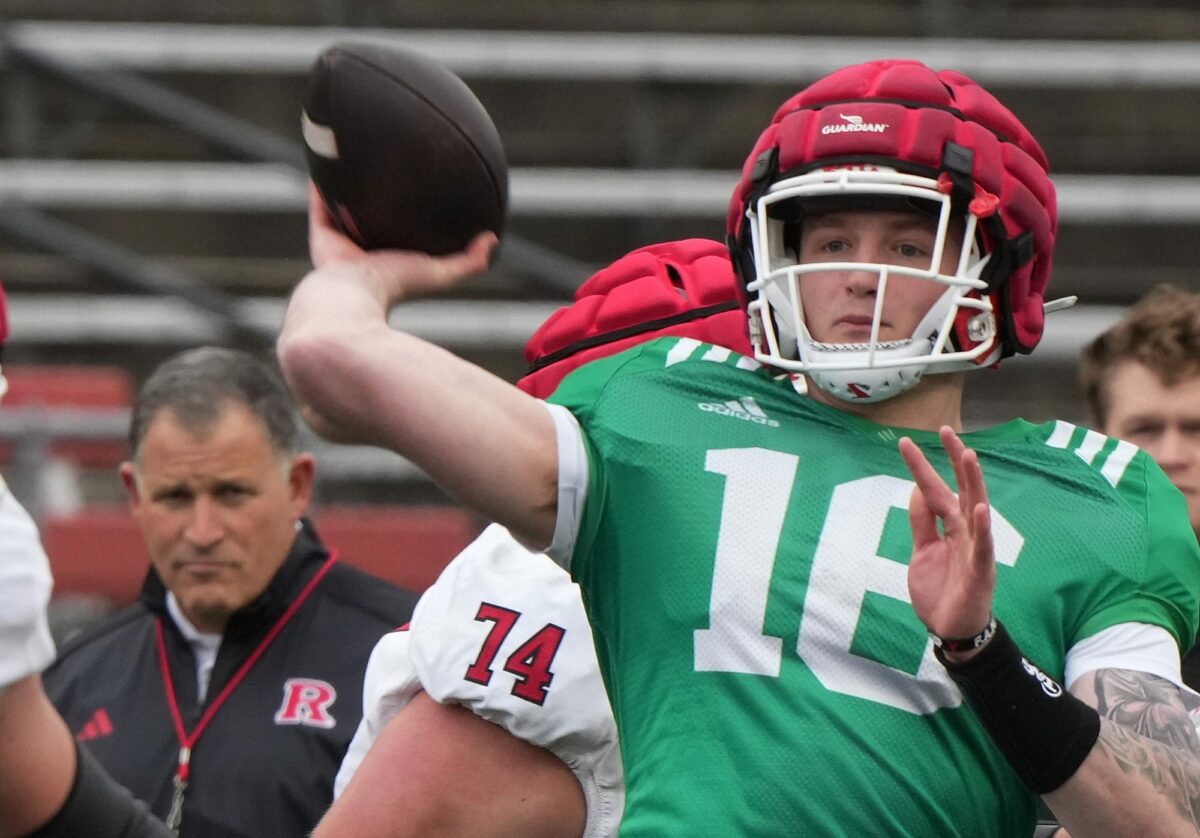 How does Athan Kaliakmanis (as the starting quarterback) change the Rutgers football offense?