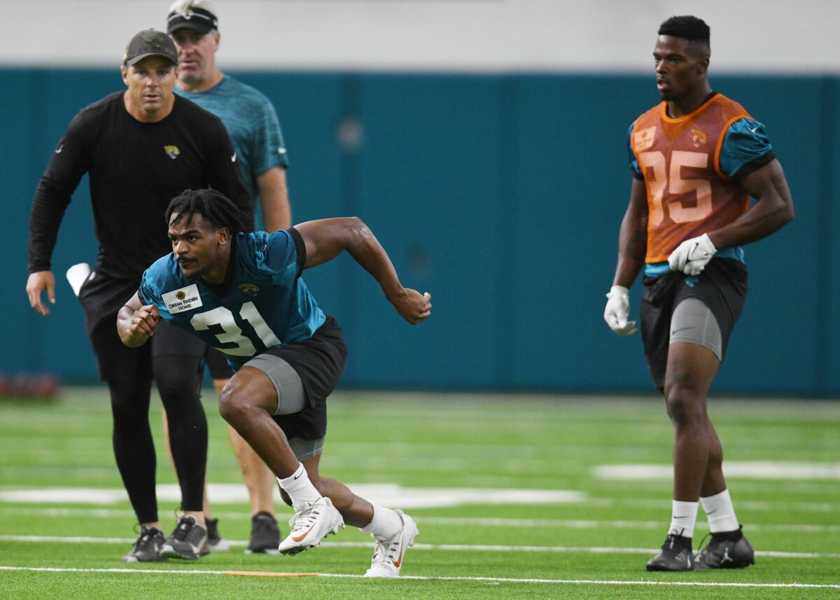 Jaguars sign former Longhorn RB/KR Keilan Robinson to rookie contract