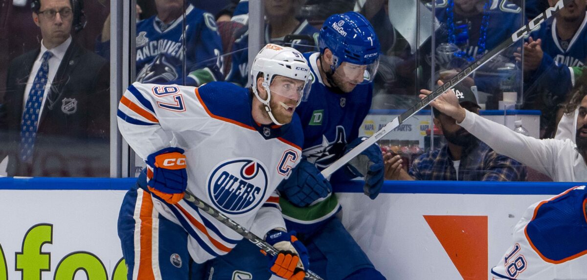 Vancouver Canucks at Edmonton Oilers Game 3 odds, picks and predictions