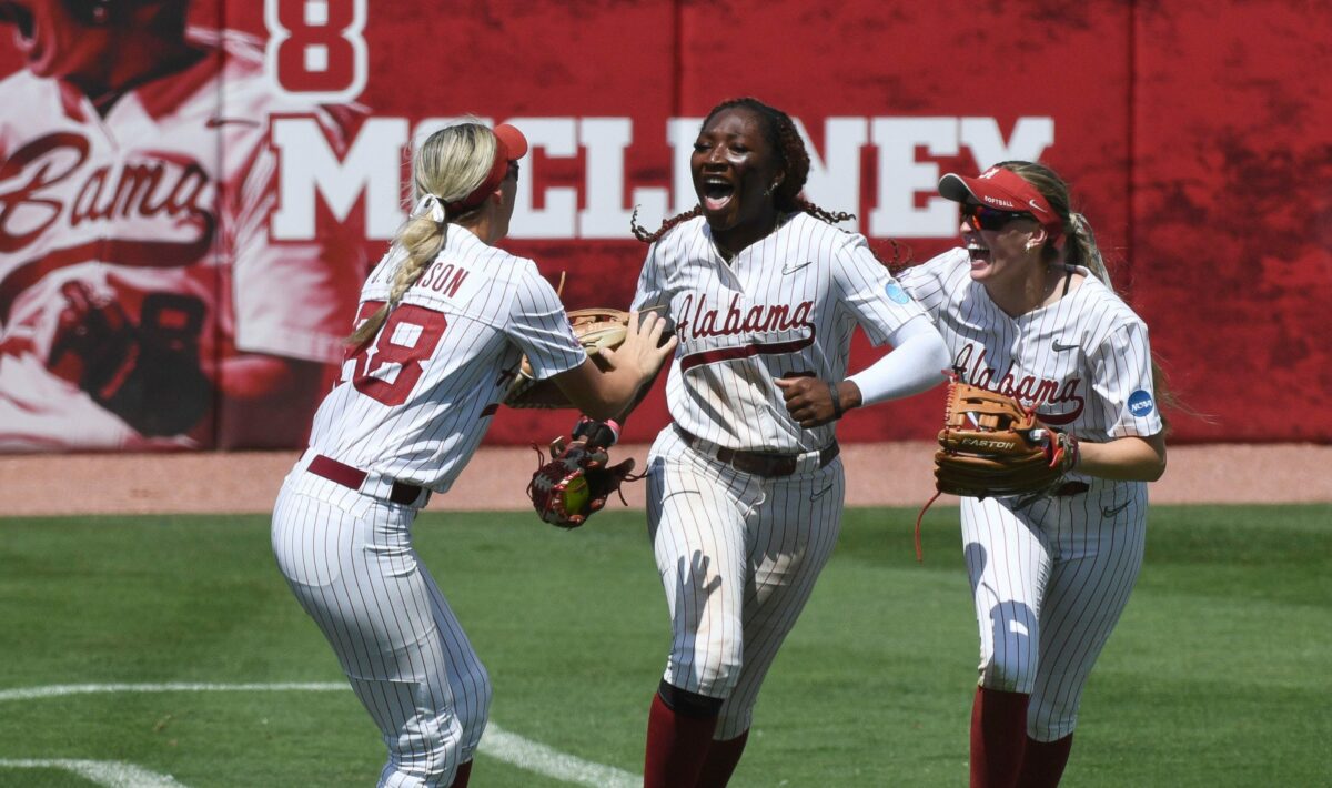 Top photos from Alabama Softball’s NCAA Tuscaloosa Regional win