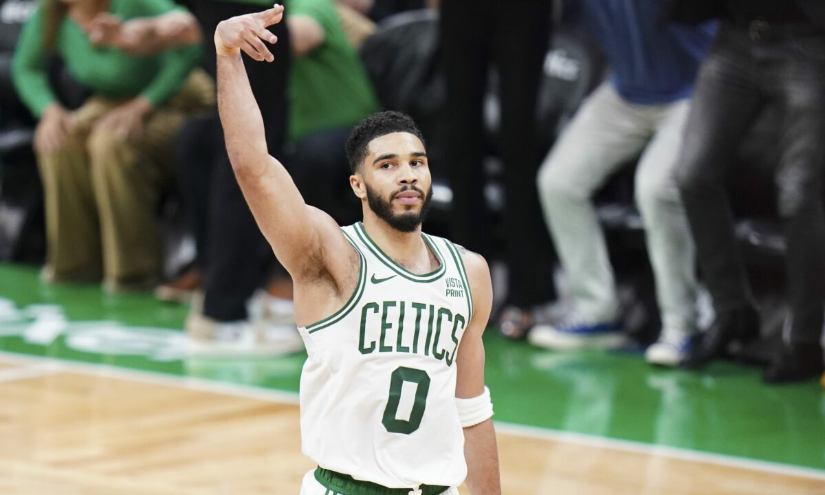 Indiana Pacers at Boston Celtics Game 2 odds, picks and predictions