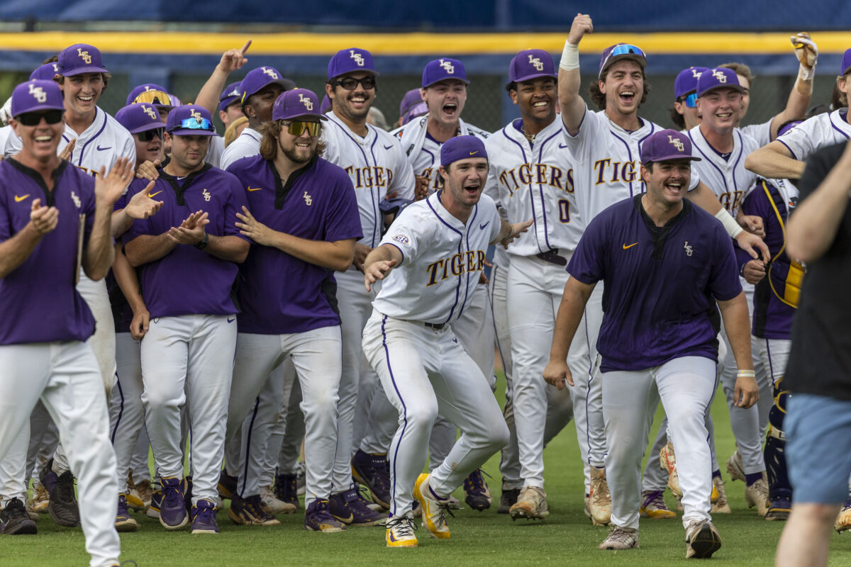 Best photos from LSU baseball’s walk-off win over South Carolina in SEC semifinals