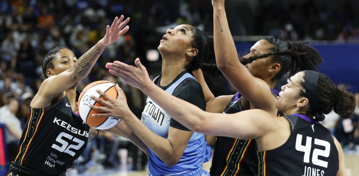 LA Sparks at Chicago Sky odds, picks and predictions