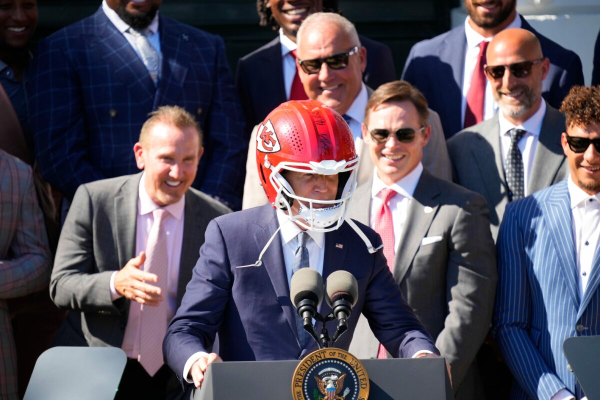 Chiefs gave Joe Biden a helmet during their White House visit