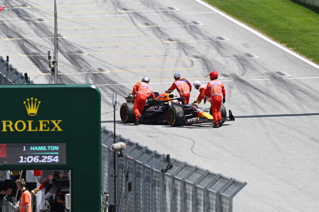Verstappen overcomes engine issue to lead Austrian GP practice