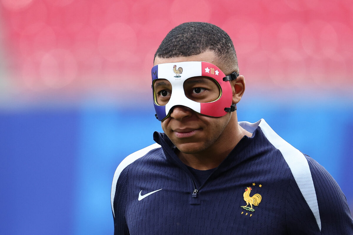 Kylian Mbappe’s facemask for his broken nose makes him look like a French superhero
