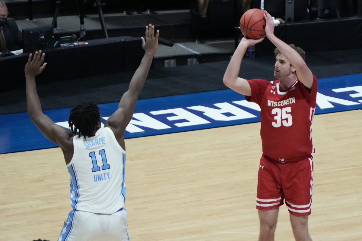 Former Wisconsin basketball forward to play on Hungary national team