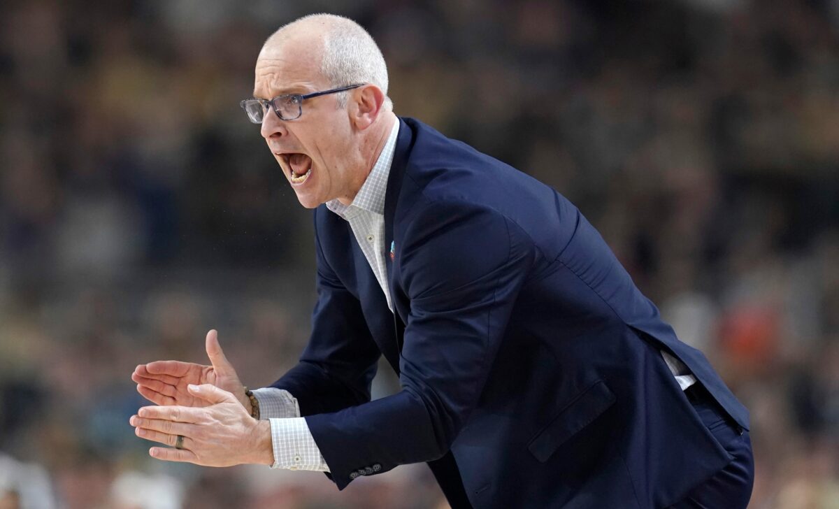 Dan Hurley denied ‘conspiracy’ that he leveraged the Lakers to get more money from UConn