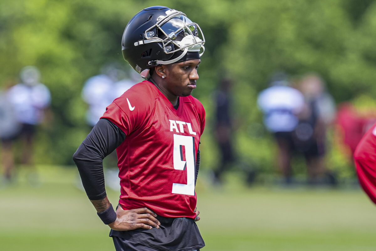 Falcons QB Michael Penix Jr. signs rookie contract