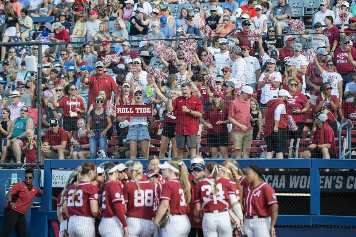 Top photos from Alabama softball’s win over No. 10 Duke in WCWS elimination game