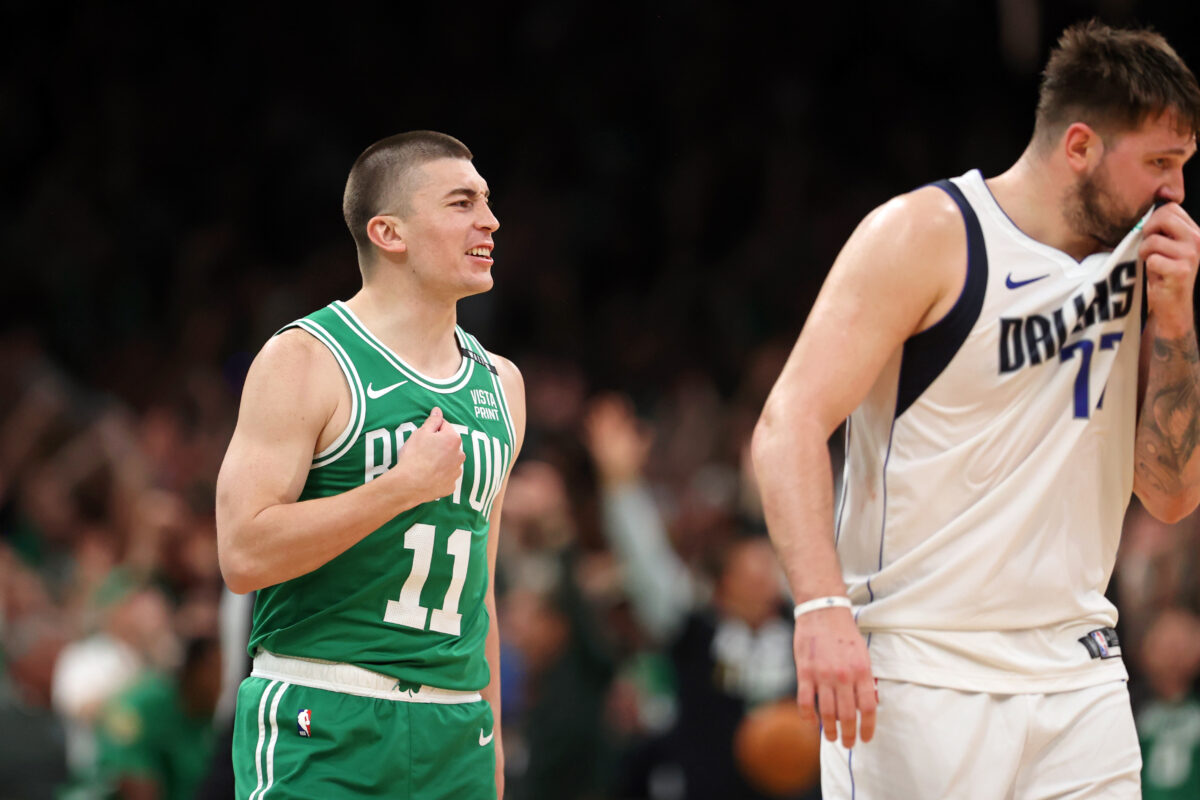 Payton Pritchard rocks an Oregon Rose Bowl shirt at Celtics’ parade