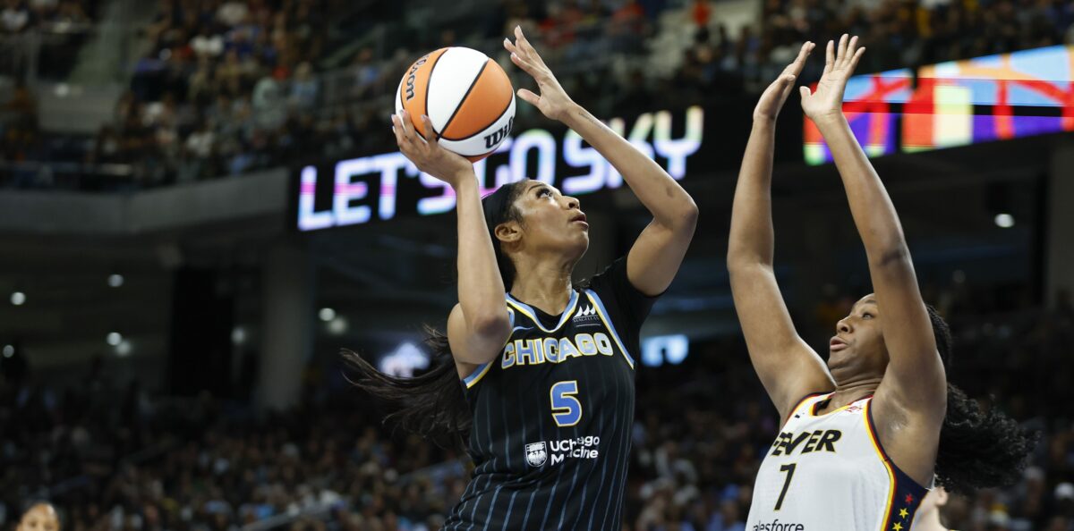 Las Vegas Aces at Chicago Sky odds, picks and predictions
