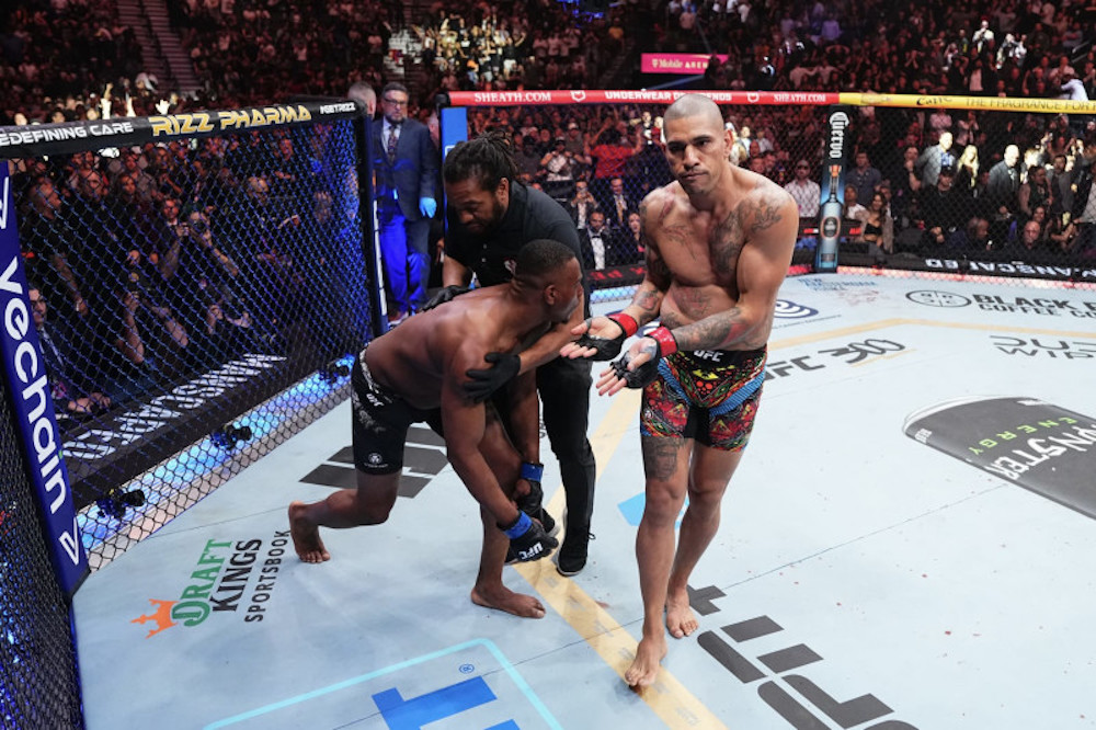 Alex Pereira on Jamahal Hill’s late reaction to UFC 300 celebration: ‘Maybe he just woke up from the knockout’