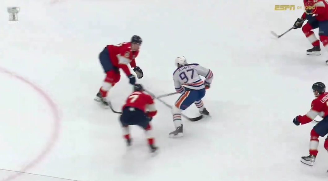 Connor McDavid made an absolutely unbelievable pass to set up a Corey Perry Game 5 Oilers goal