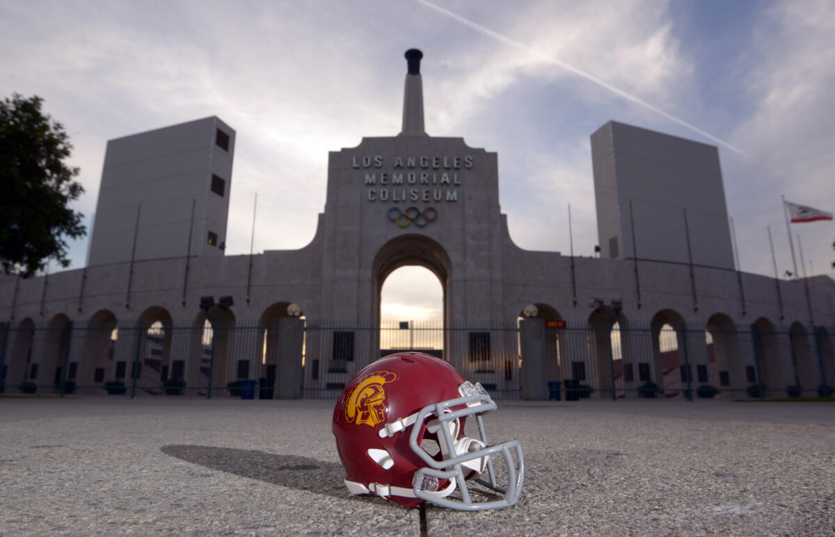 New USC offensive lineman received tough love from high school football coach