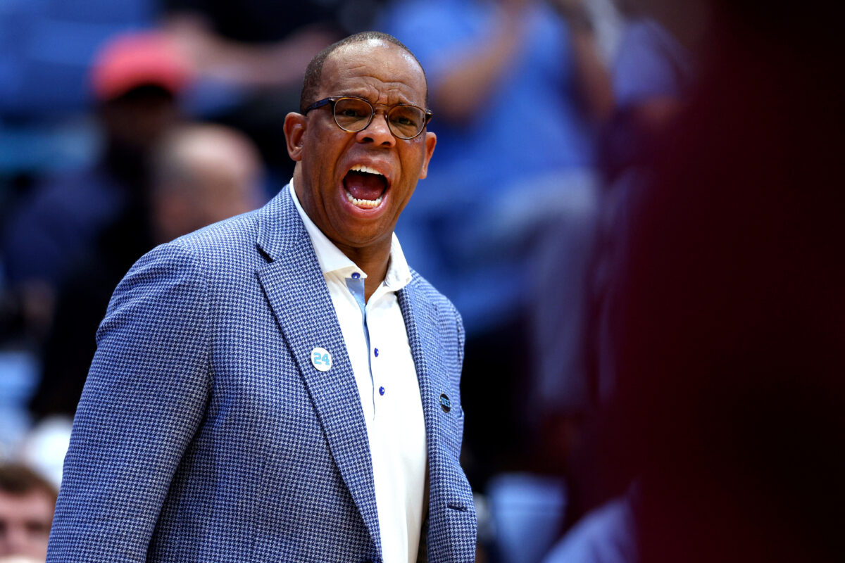 Hubert Davis earns spot in Top 25 coach rankings