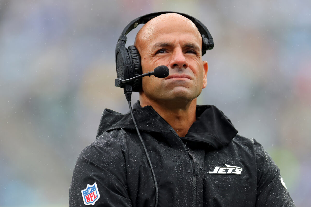 Fired Jets coach Robert Saleh works at Packers practice