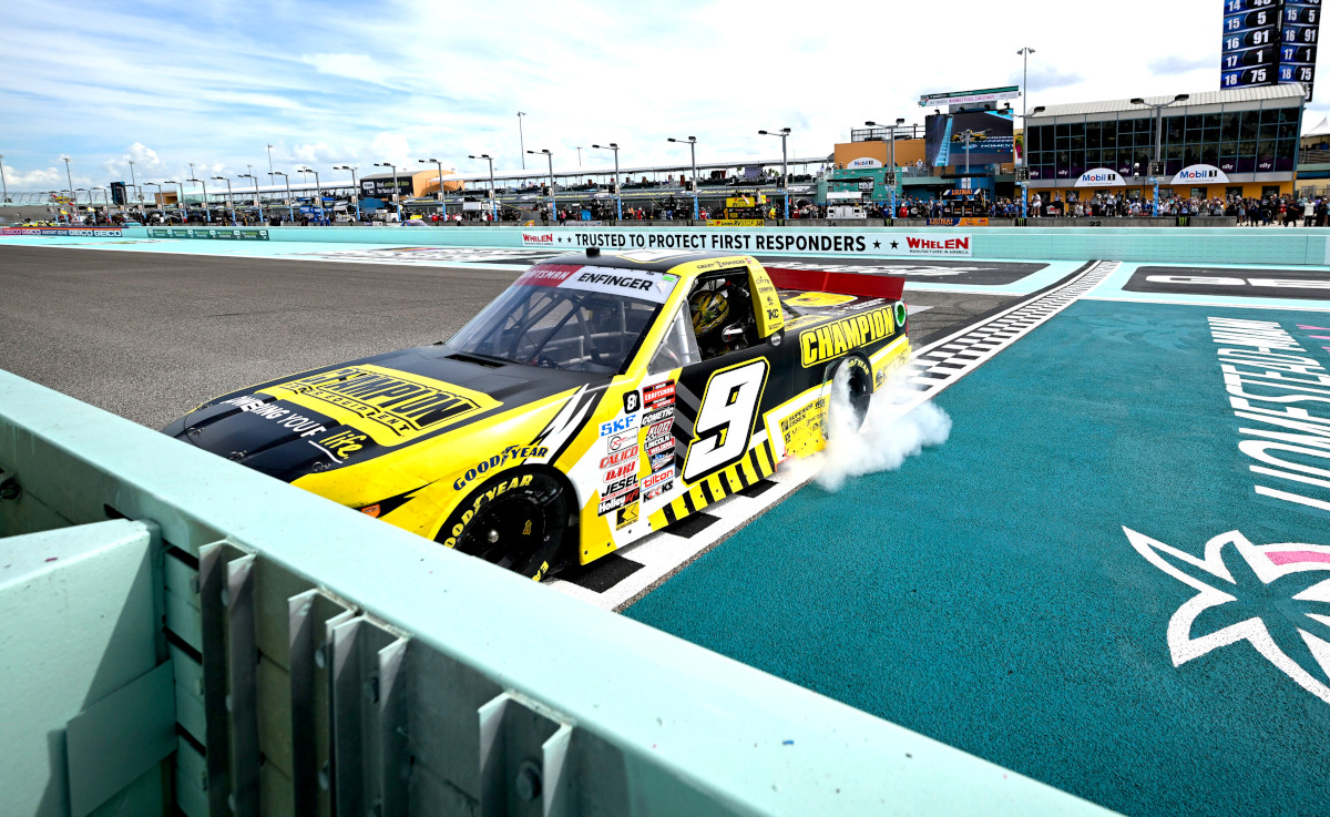 Enfinger snatches second straight Truck Series win at Homestead