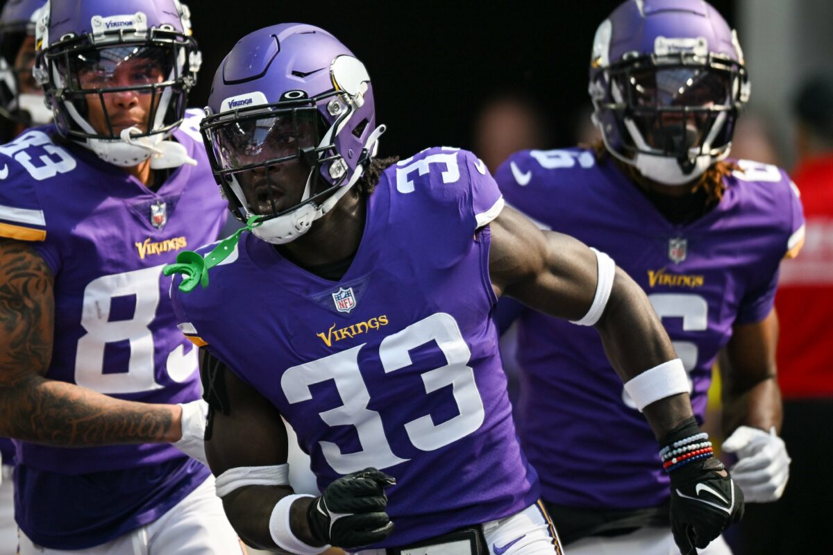 Jeremy Fowler names a young Vikings’ LB as a trade candidate