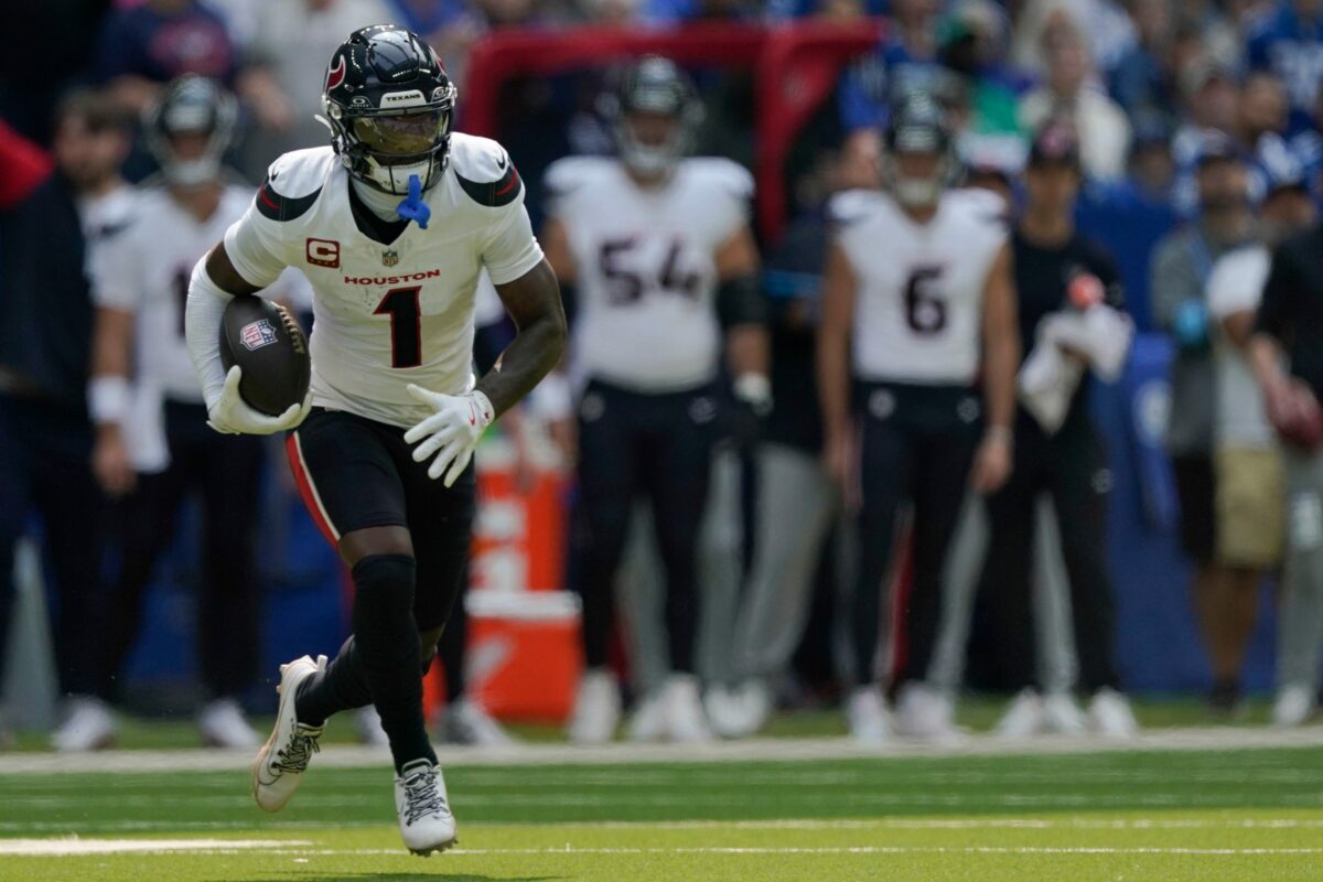 Texans lose Stefon Diggs for the season to torn ACL