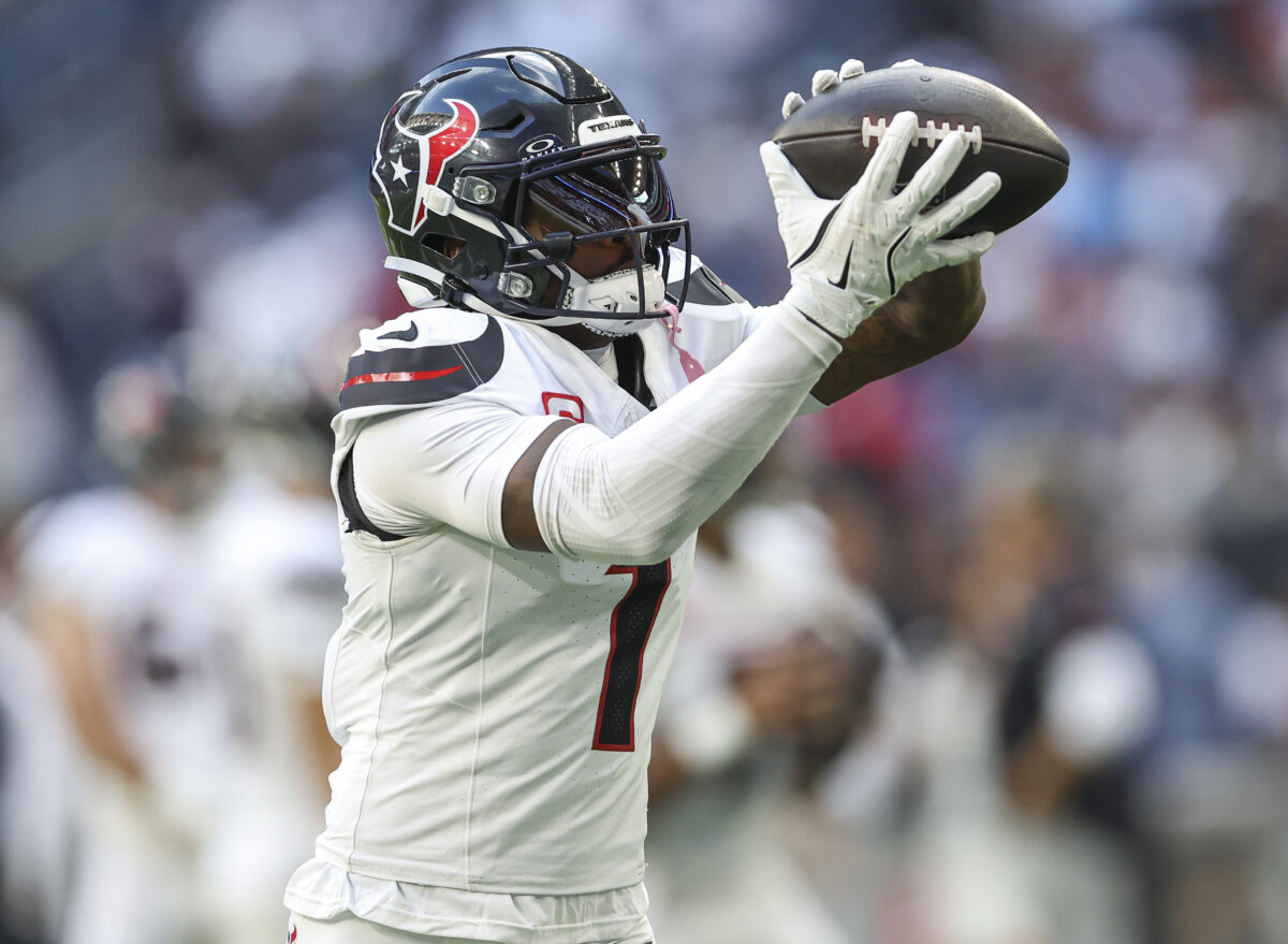 Brotherly battle between Cowboys’ Trevon Diggs, Texans’ Stefon postponed again by injury