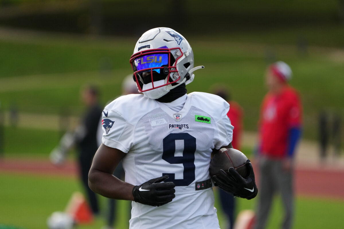 Patriots WR boldly questions offensive play-calling in games