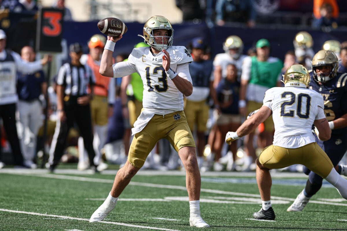 Notre Dame jumps four spots in AP Top 25 poll