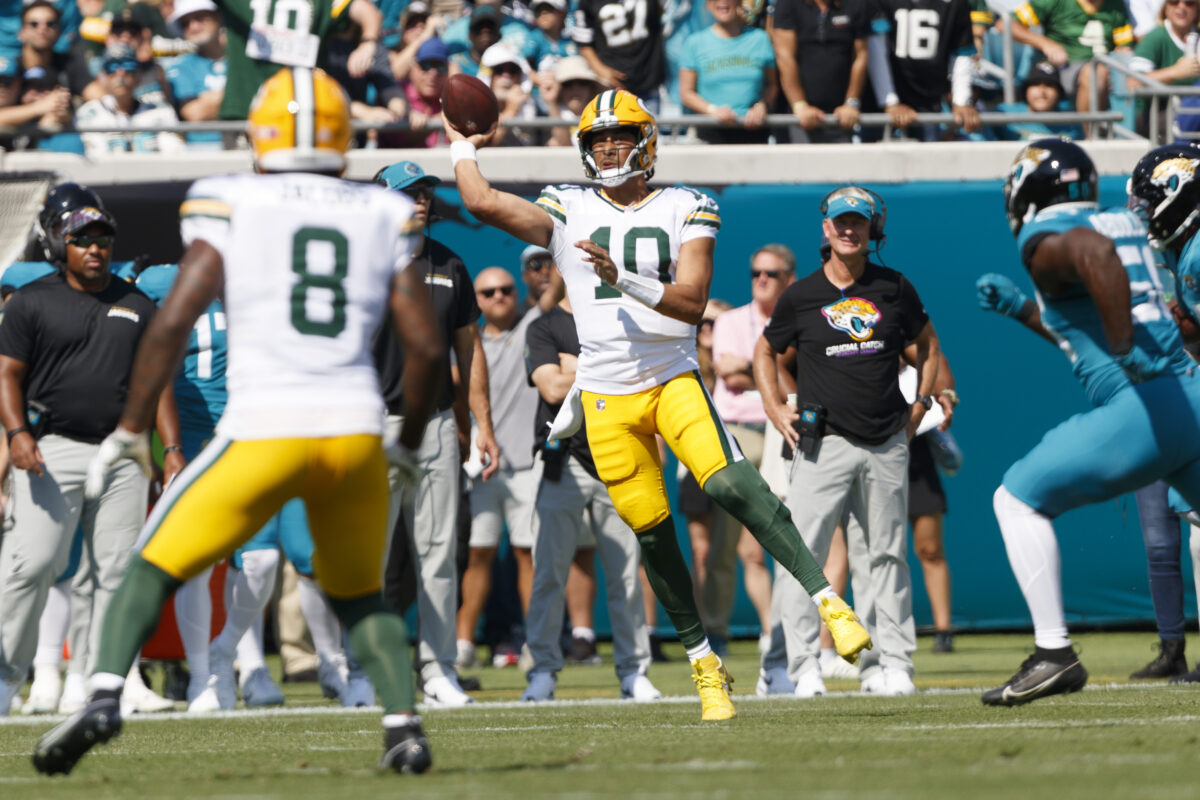 Packers QB Jordan Love battling through injury vs. Jaguars